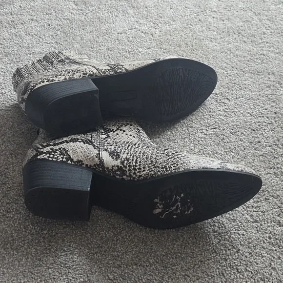Unionbay Womens Snakeskin Print Ankle Tipper Booties Boots Sz 9.5M - Picture 6 of 6